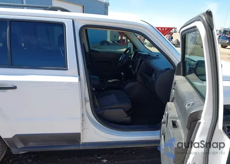 2016 Jeep Patriot Sport из США, поврежденный, VIN 1C4NJPBA8GD732560